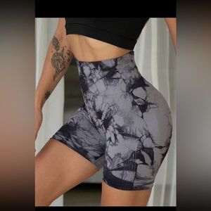 Tie dye Booty scrunch Shorts size medium